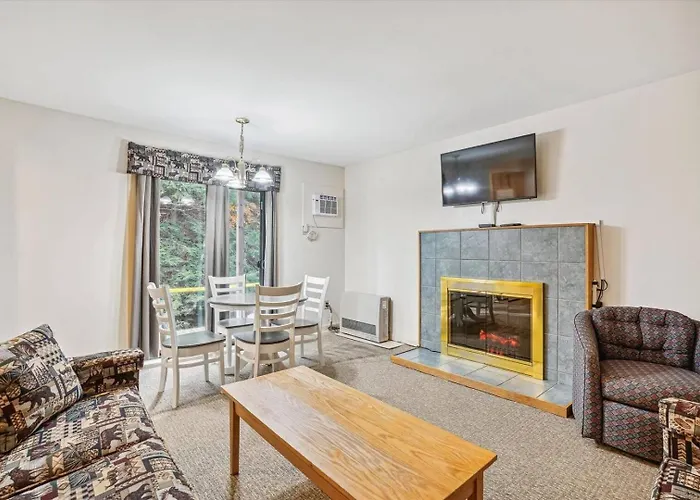 108 Cedarbrook One Bedroom Queen Suite